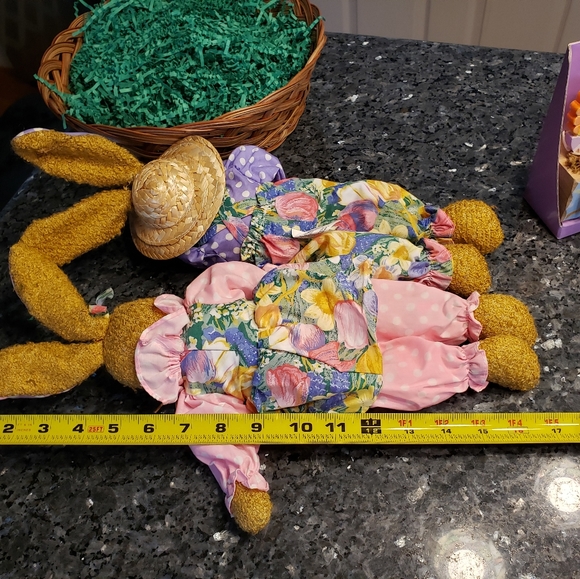 EASTER ITEMS, 5 Easter items Plus a couple extras thrown in - Picture 11 of 13